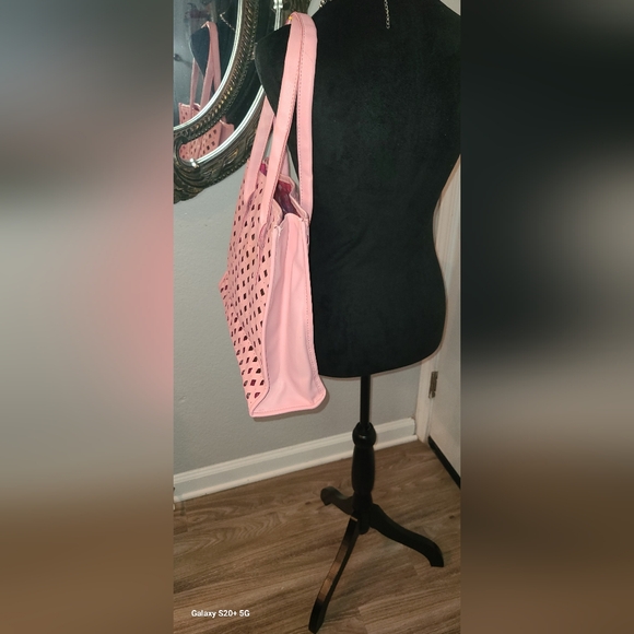 Elizabeth Arden summer hang bag - Picture 3 of 6